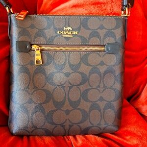Coach Crossbody Canvas - brown with gold hardware